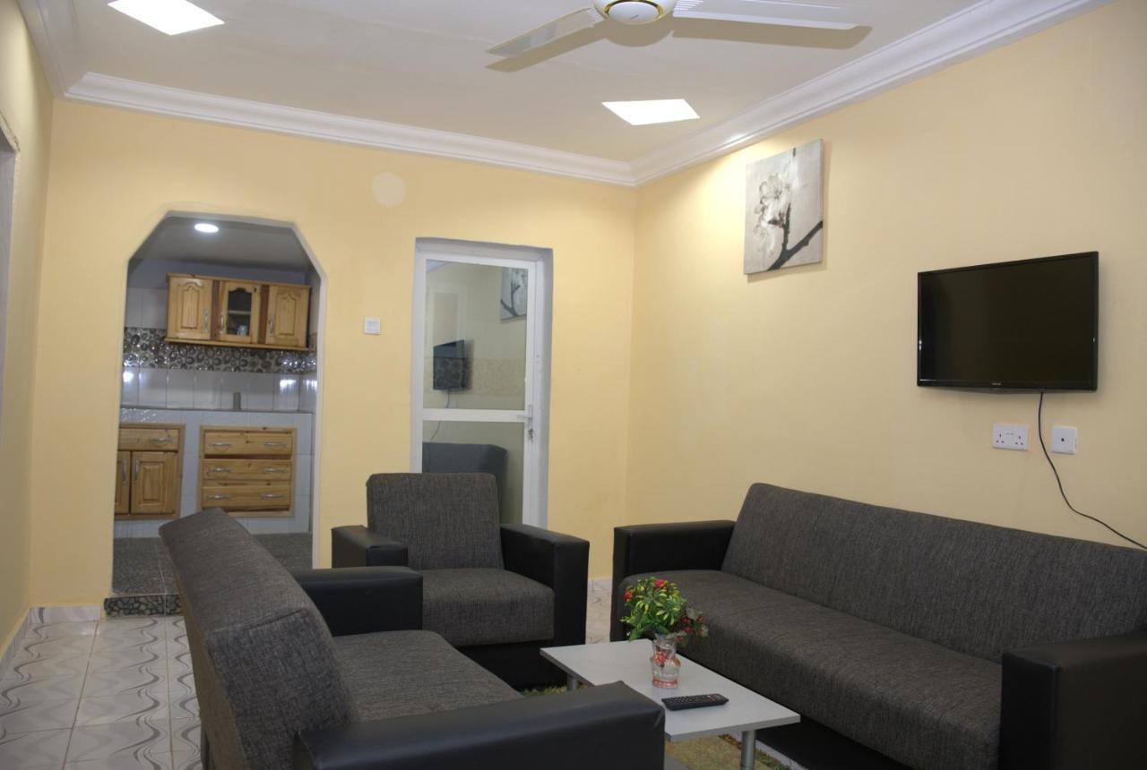Faith And Grace Guest House Lamin Beretto Esterno foto