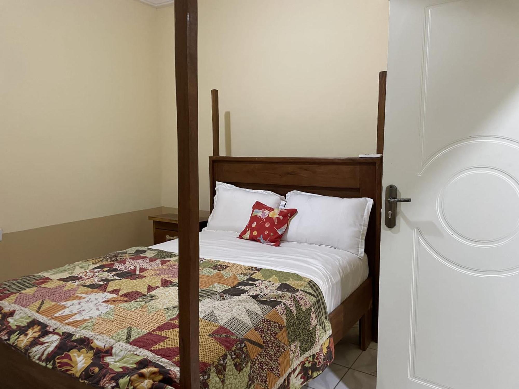 Faith And Grace Guest House Lamin Beretto Esterno foto
