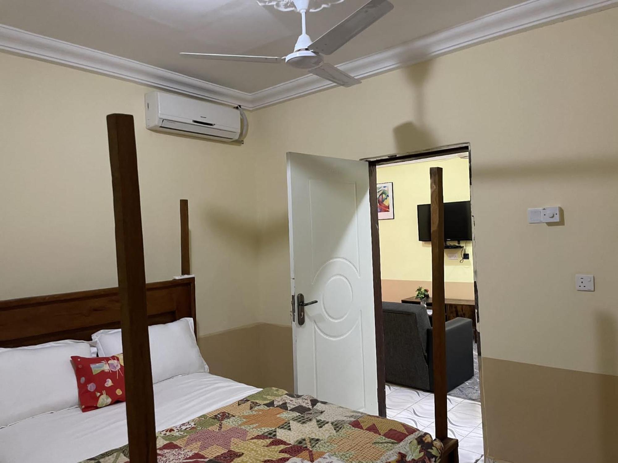 Faith And Grace Guest House Lamin Beretto Esterno foto