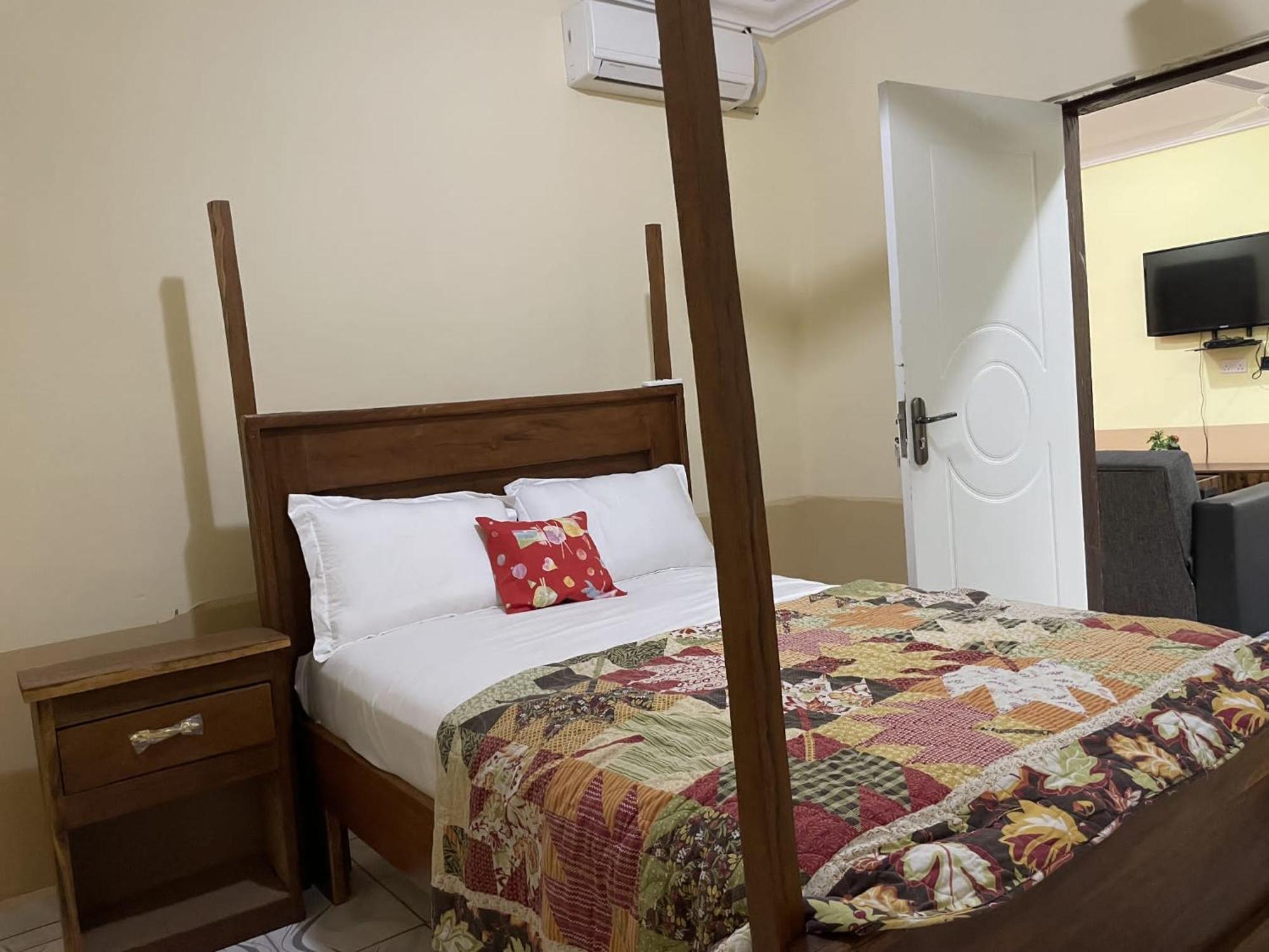 Faith And Grace Guest House Lamin Beretto Esterno foto
