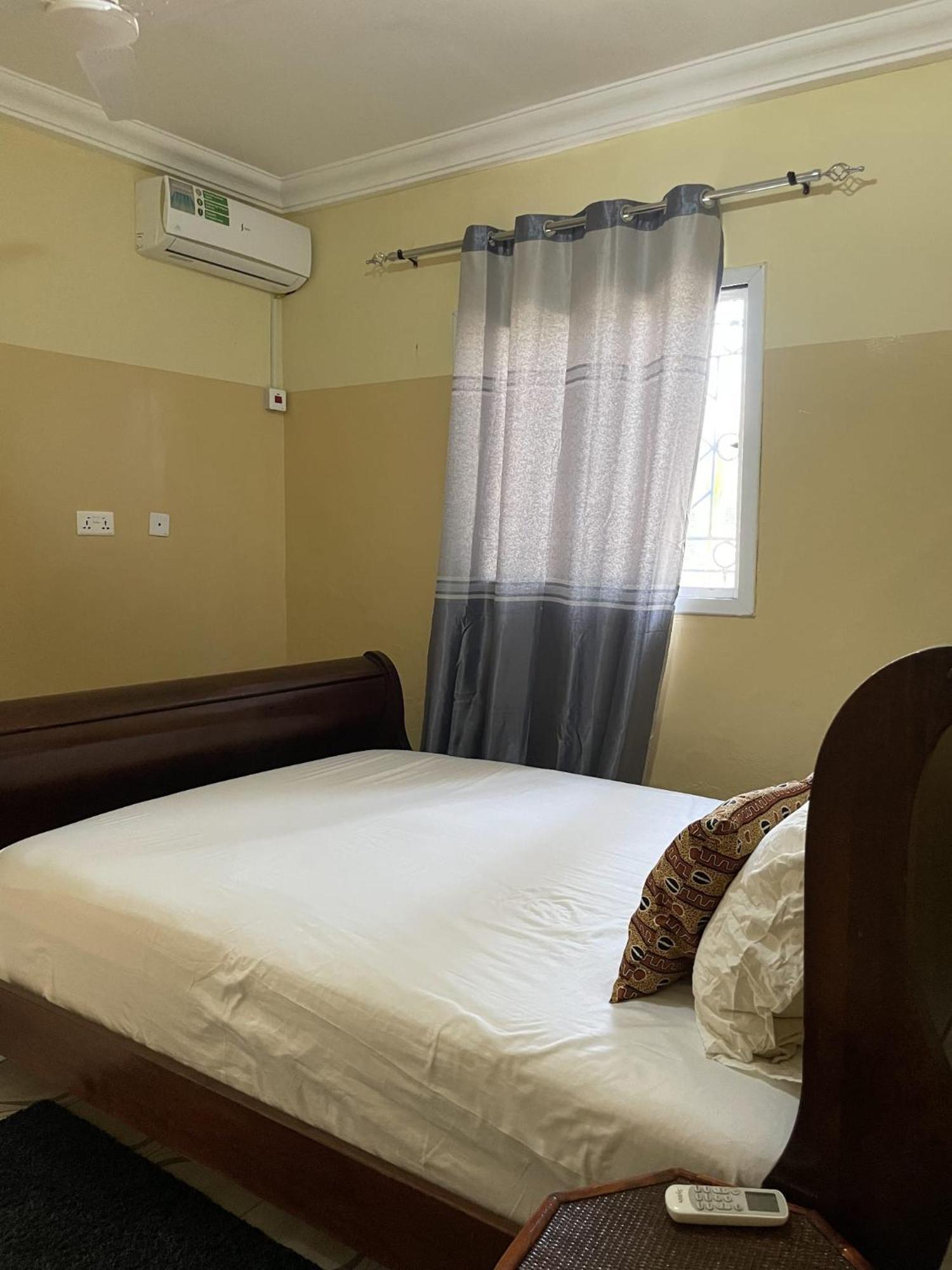 Faith And Grace Guest House Lamin Beretto Esterno foto