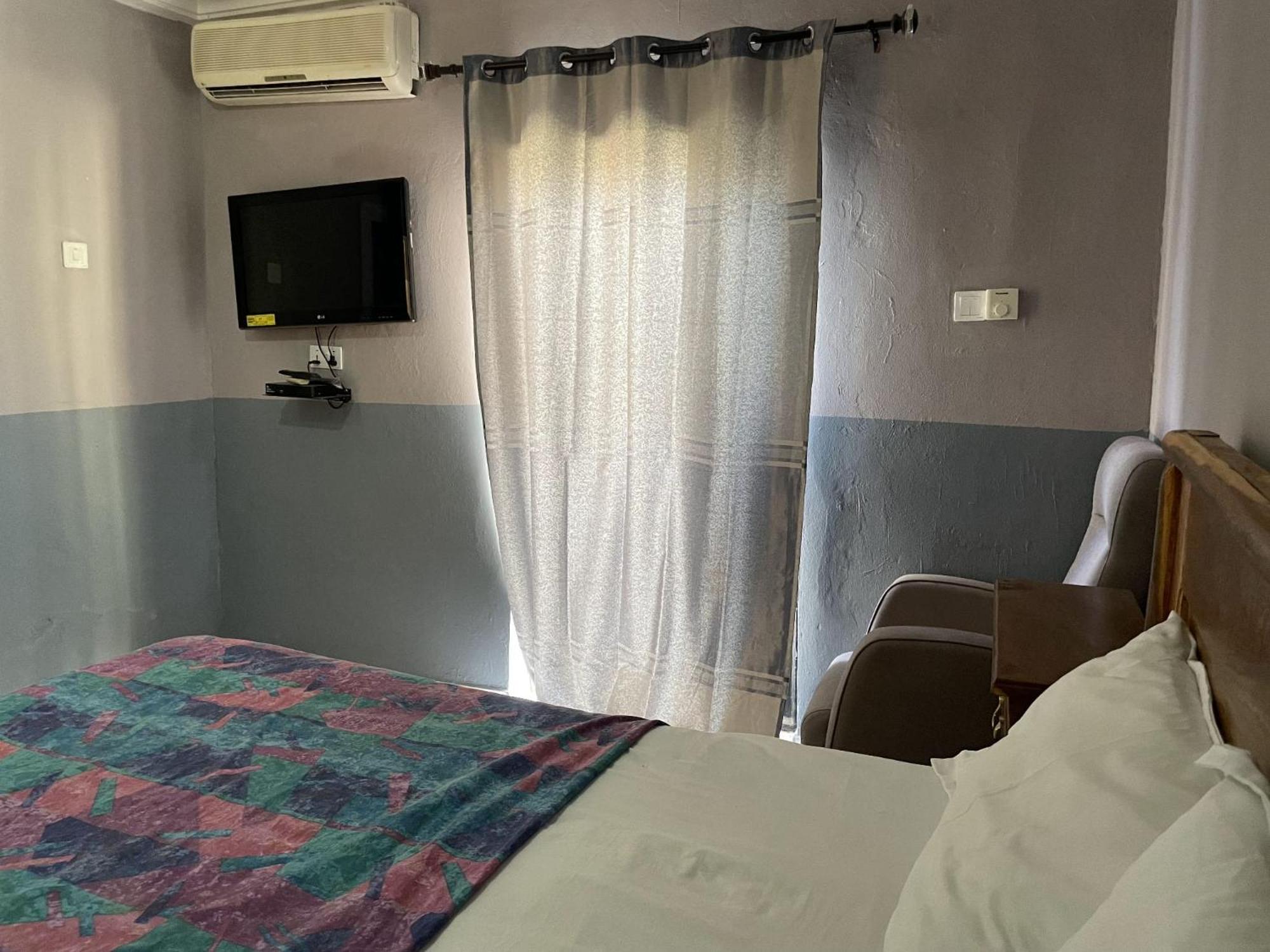 Faith And Grace Guest House Lamin Beretto Esterno foto